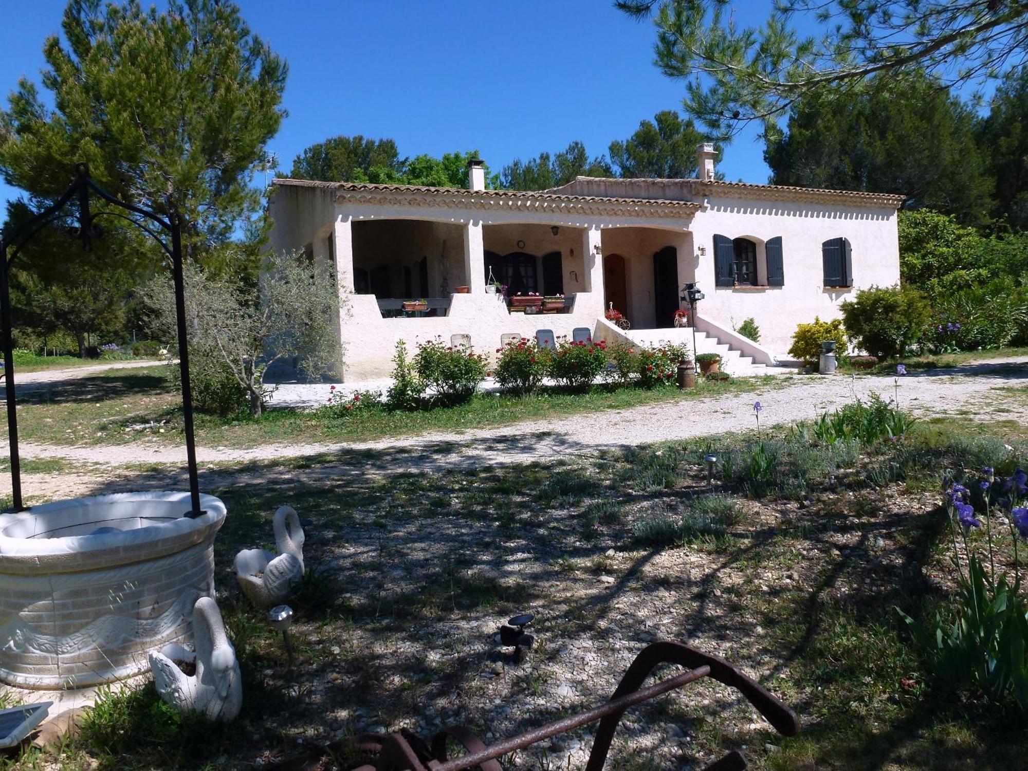 Chambre D'Hotes La Pinede Lambesc Exterior foto