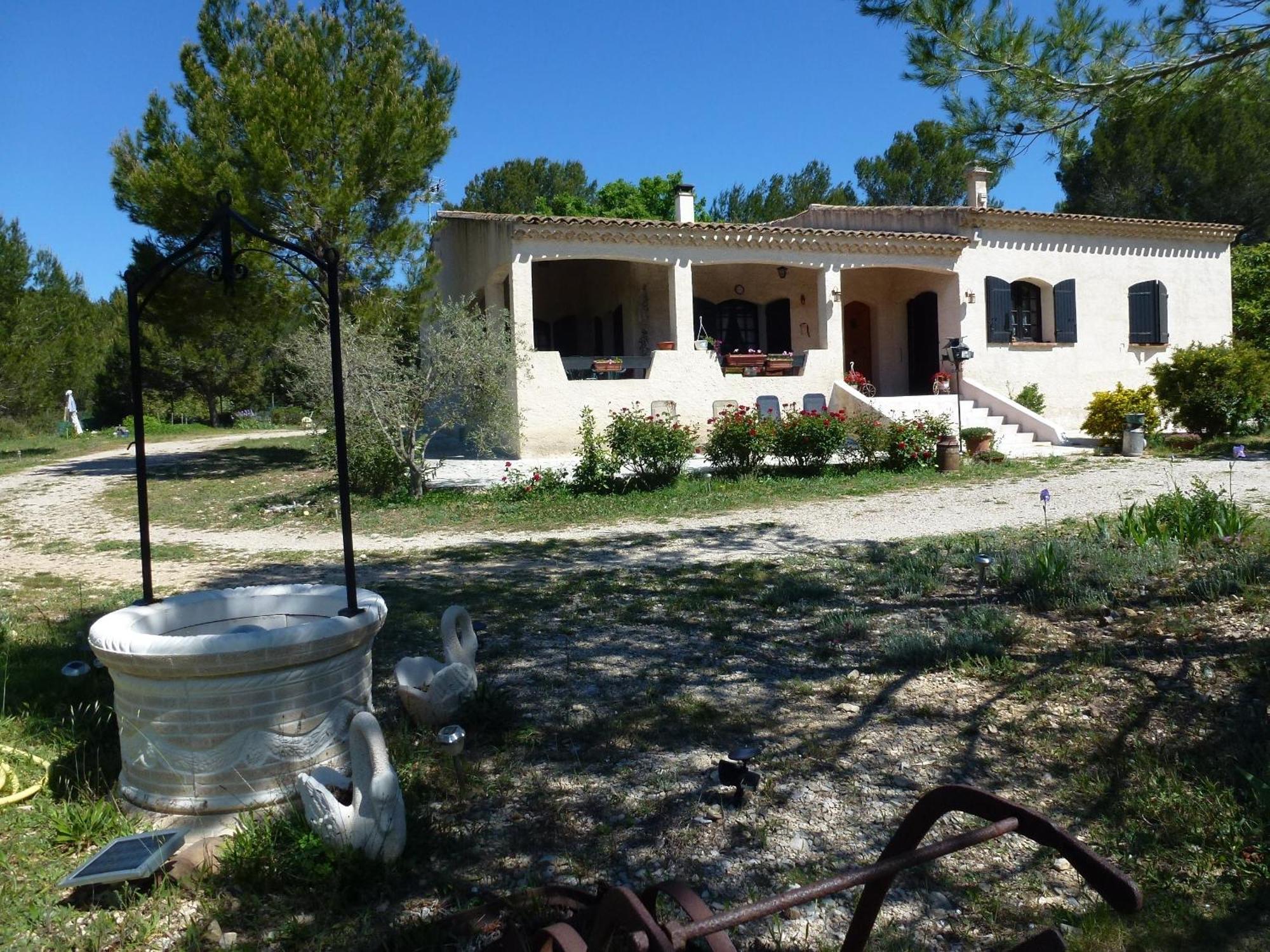 Chambre D'Hotes La Pinede Lambesc Exterior foto